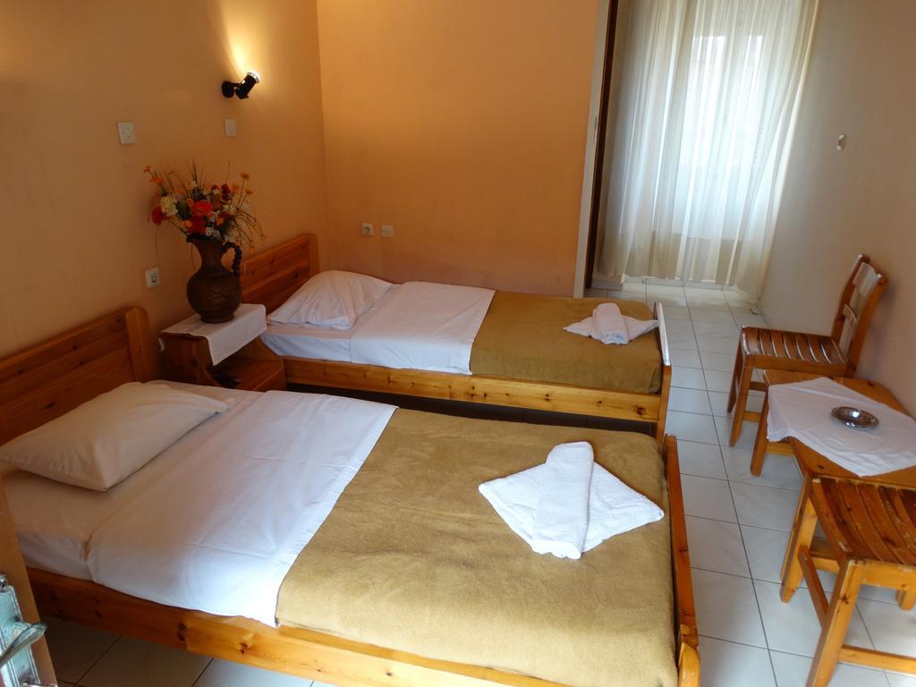 Akrotainaritis Rooms 예롤리민 외부 사진