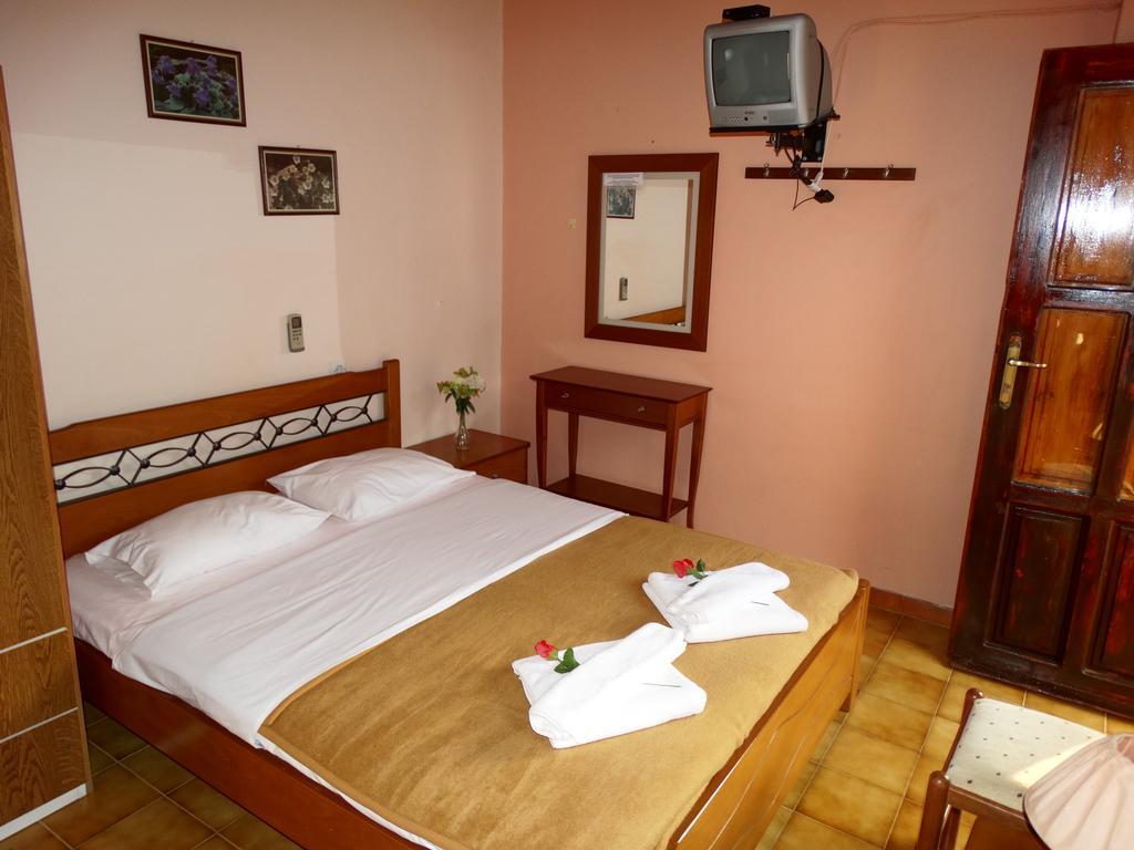 Akrotainaritis Rooms 예롤리민 객실 사진